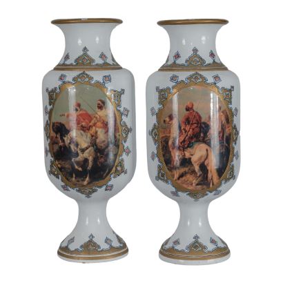 Pareja de jarrones en porcelana, S. XX.
