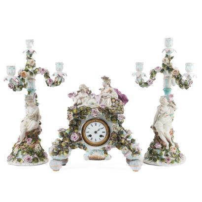 Reloj de sobremesa con guarnición, Sajonia, S. XIX.