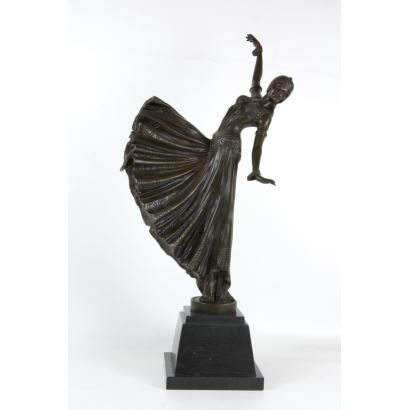 Siguiendo modelos de DIMITRI CHIPARUS (Dorohoi, Rumanía, 1886- París, 1947).