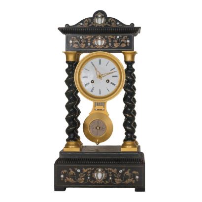 Reloj de sobremesa tipo pórtico, Francia, S. XIX.