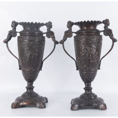 Pareja de copas en bronce, Francia S. XIX.