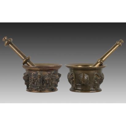 Pareja de almireces de costillas, S. XVII.