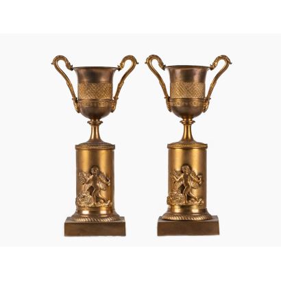 Pareja de copas estilo Luis XVI, Francia fin. S. XIX