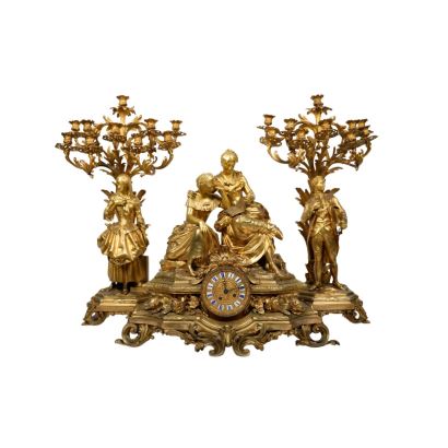 Monumental reloj con guarnición, Francia, S. XIX