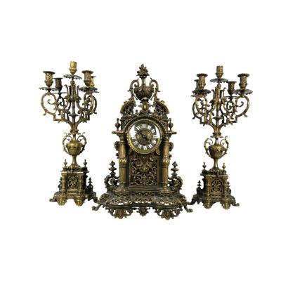 Reloj de sobremesa con guarnición, estilo Napoleón III, S. XIX