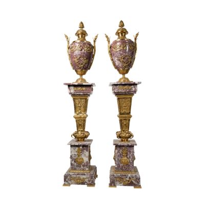 Pareja de copas, estilo Luis XVI, S. XX.