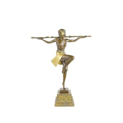 Según modelo de Pierre Le Faguays (Francia 1892-1962)