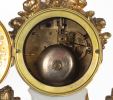 Reloj de sobremesa con guarnición, estilo Imperio, S. XIX.. Relojes.