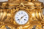 Reloj de sobremesa con guarnición, Francia, S. XIX.. Relojes.
