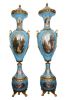 Monumental pareja de jarrones estilo Sevrés. Porcelana.