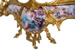 Velador estilo Luis XVI. Muebles.