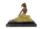 Siguiendo modelos de DIMITRI CHIPARUS (Dorohoi, Rumanía, 1886- París, 1947). Bronces.