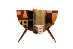 Consola estilo Mid Century. Muebles.