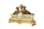 Reloj de sobremesa con guarnición, estilo Luis XVI, S. XIX. Relojes.